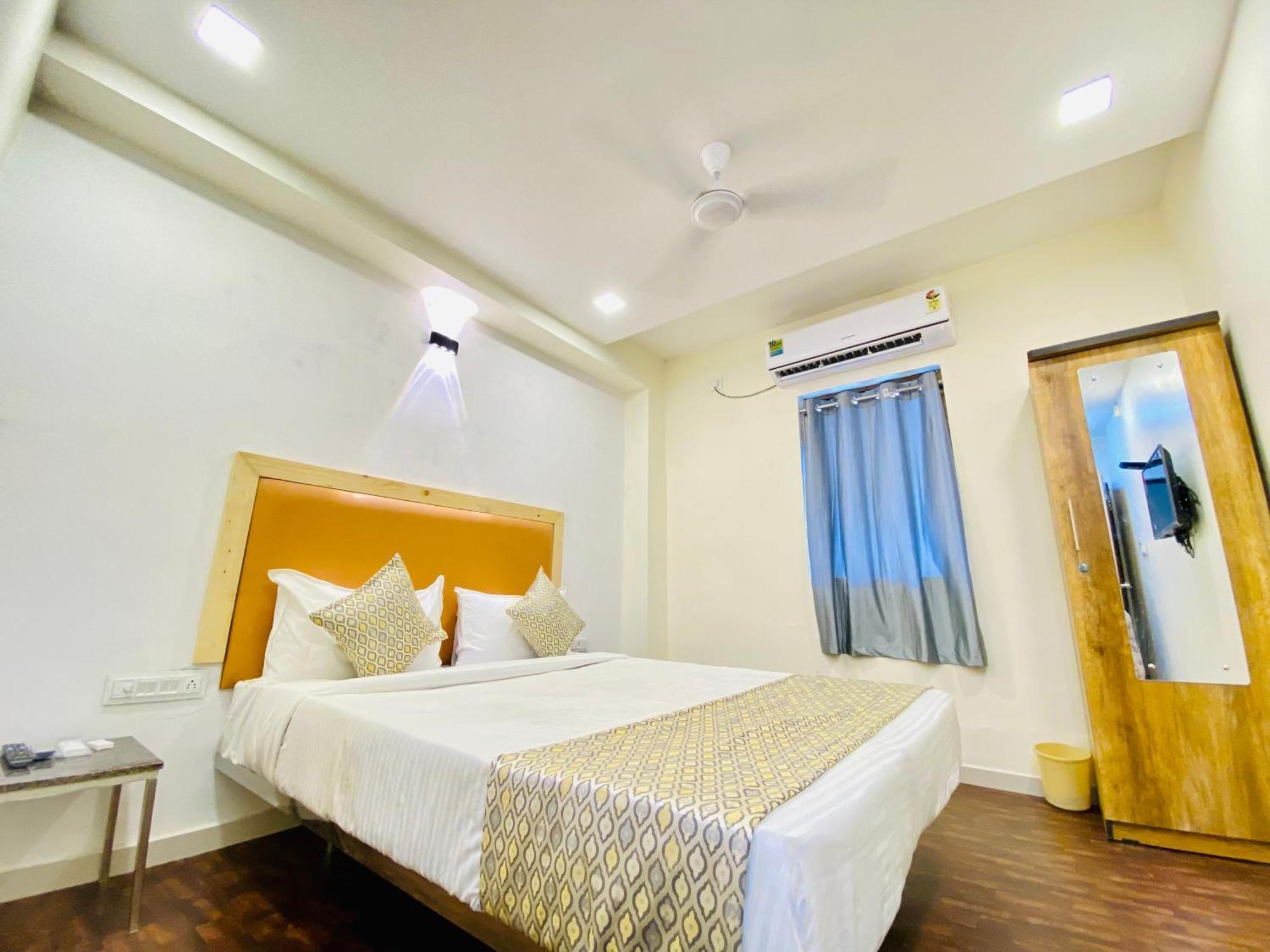Hotel Alexa By Abc Ahmedabad Exterior foto